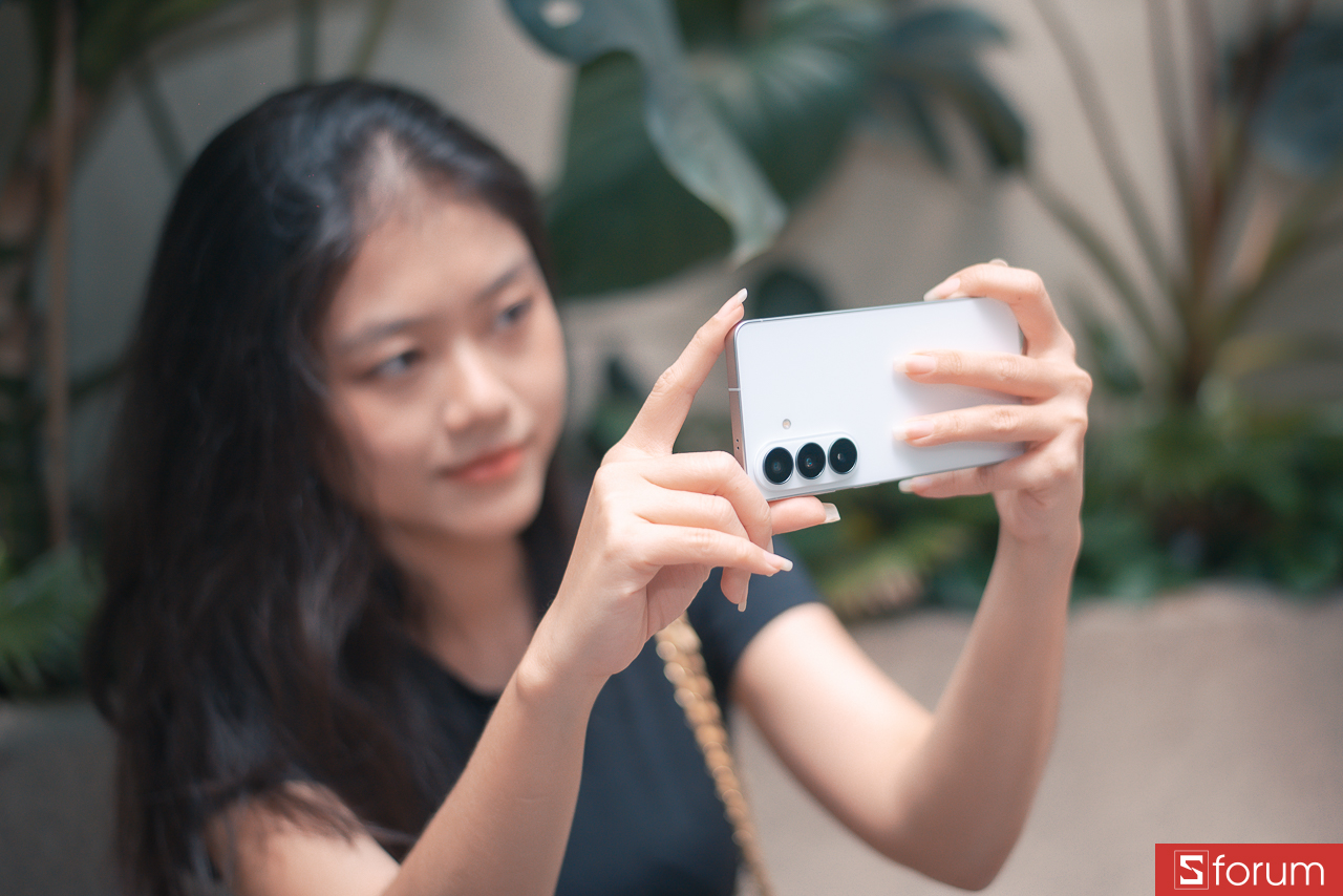 Camera vẫn sắc nét, nhưng chưa mang lại nâng cấp đủ ấn tượng