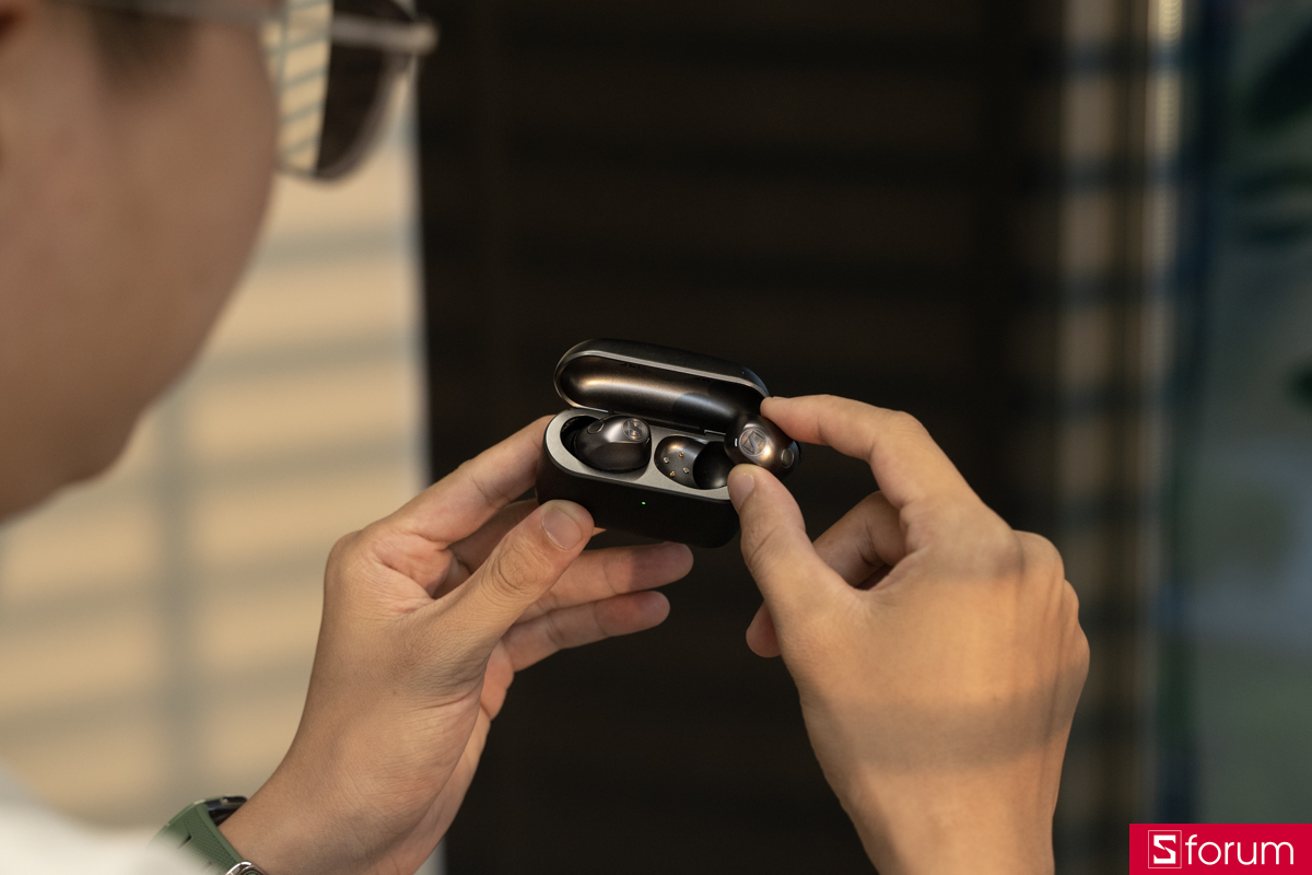 Trên tay Sennheiser MOMENTUM True Wireless 5: Thiết kế mới