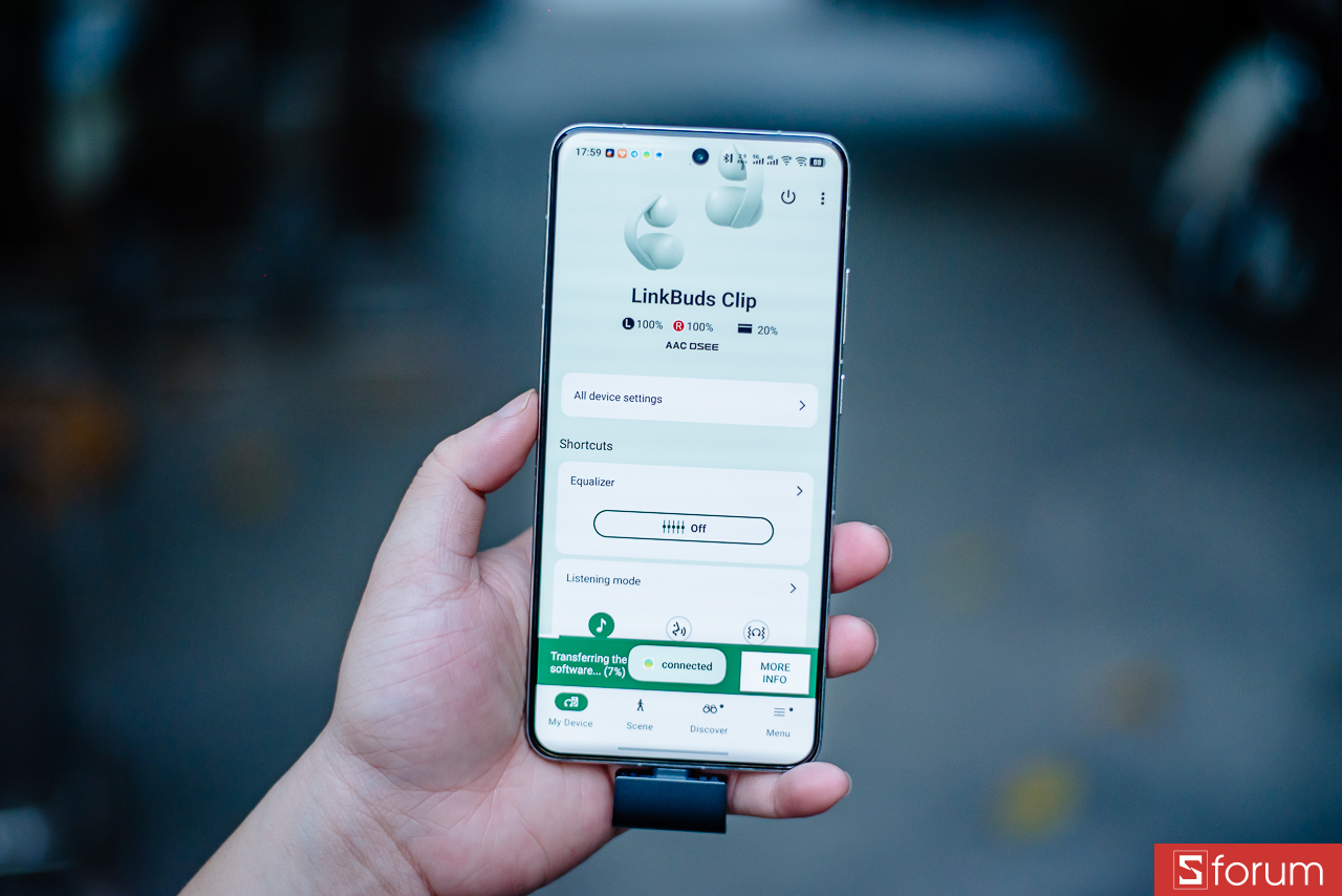 Phần app tổng thể của Sony khá đầy đủ: có EQ tùy chỉnh, tính năng Find Your Equalizer, DSEE tự động và 360 Reality Audio
