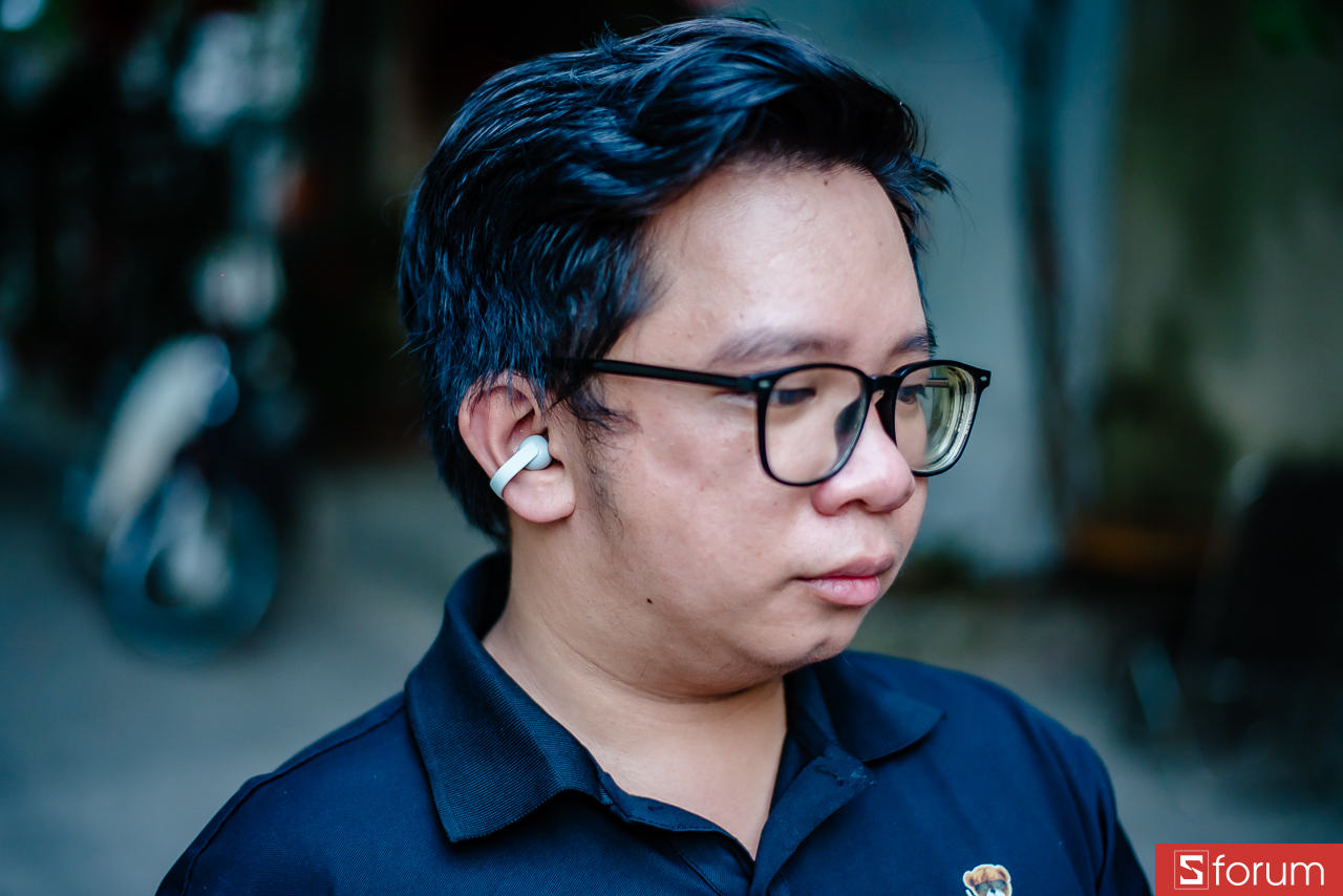 Dải mid là điểm sáng nhất của tai nghe, giọng hát thật, ấm