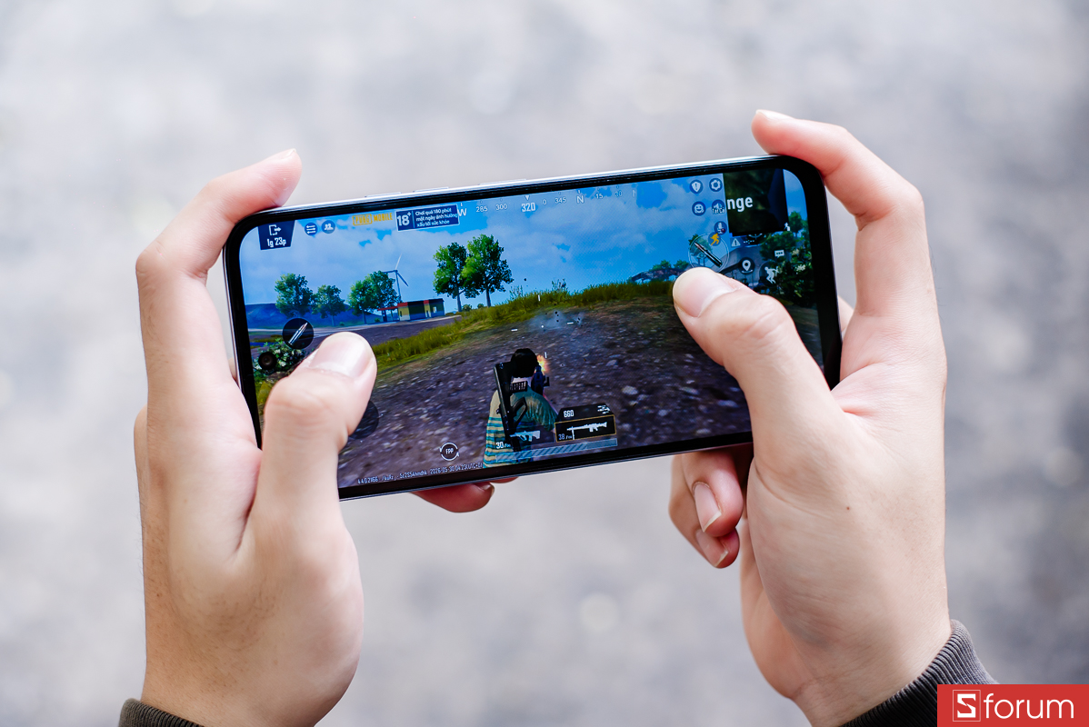 Với PUBG Mobile, Tecno Spark 50 vẫn chơi được nhưng cần chỉnh thiết lập hợp lý