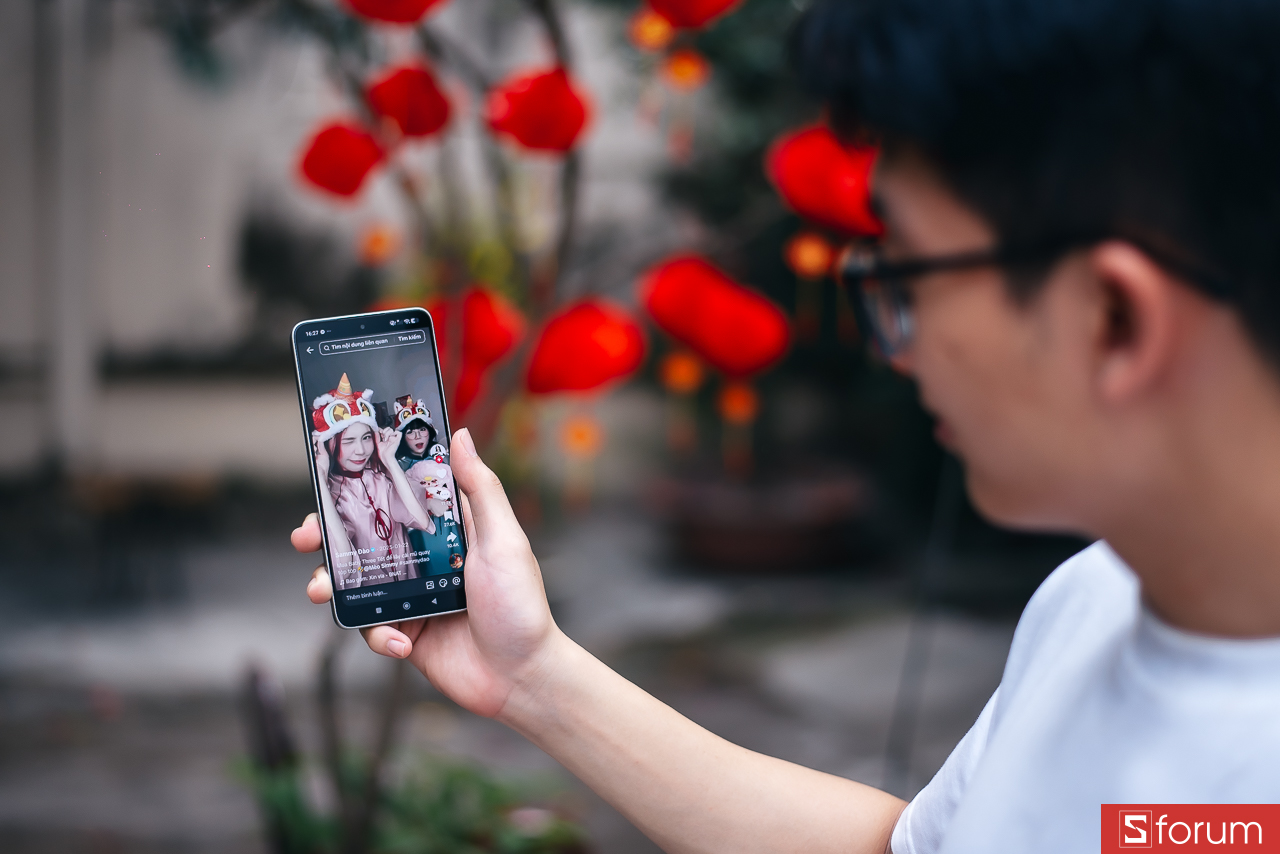 Đánh giá Xiaomi 14T trong năm 2026 về màn hình