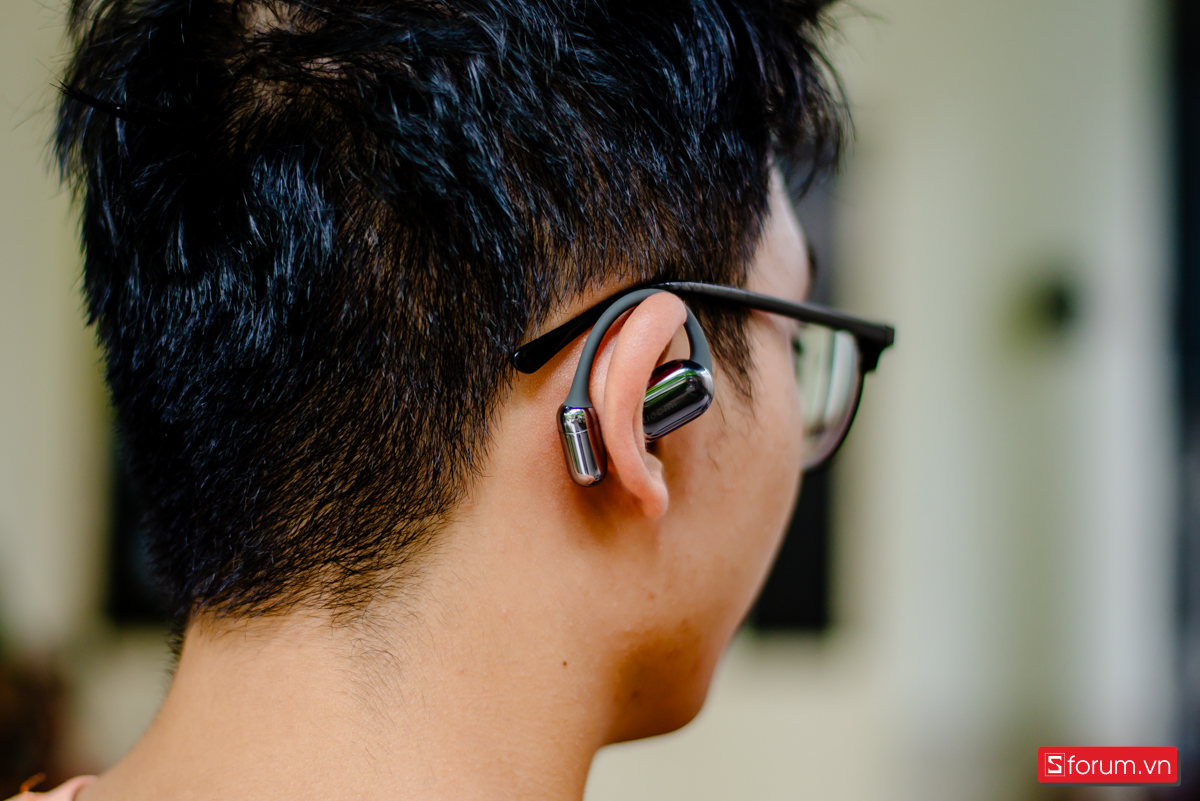Đánh giá Xiaomi OpenWear Stereo Pro về cảm giác đeo là êm ái và nhẹ nhàng