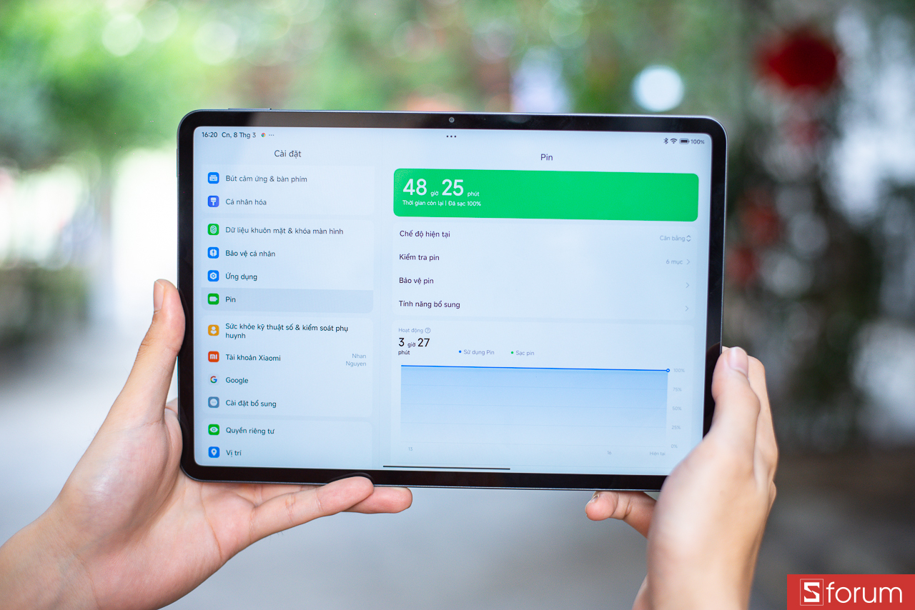 Viên pin 9.200mAh đáp ứng ổn cho một ngày sử dụng