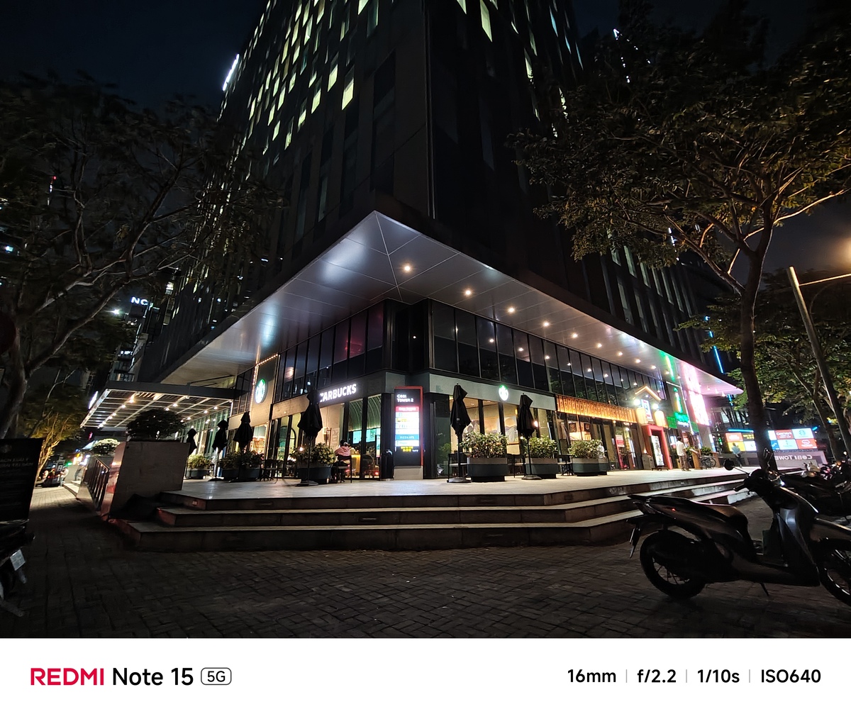 Khi chụp đêm, Redmi Note 15 5G cho kết quả ở mức khá mặc dù vẫn còn nhiều hạn chế