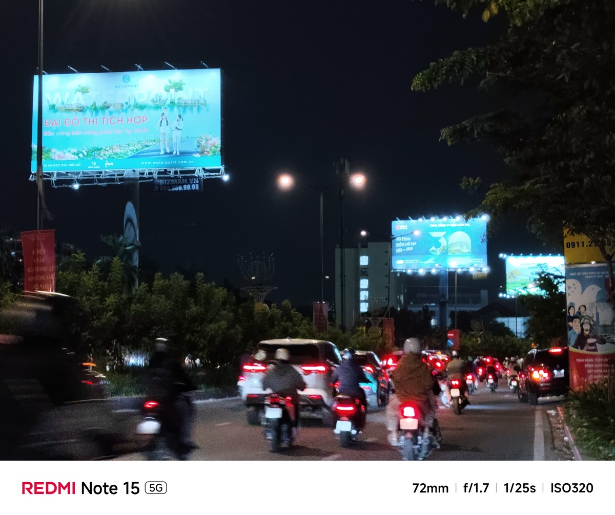 Khi chụp đêm, Redmi Note 15 5G cho kết quả ở mức khá mặc dù vẫn còn nhiều hạn chế