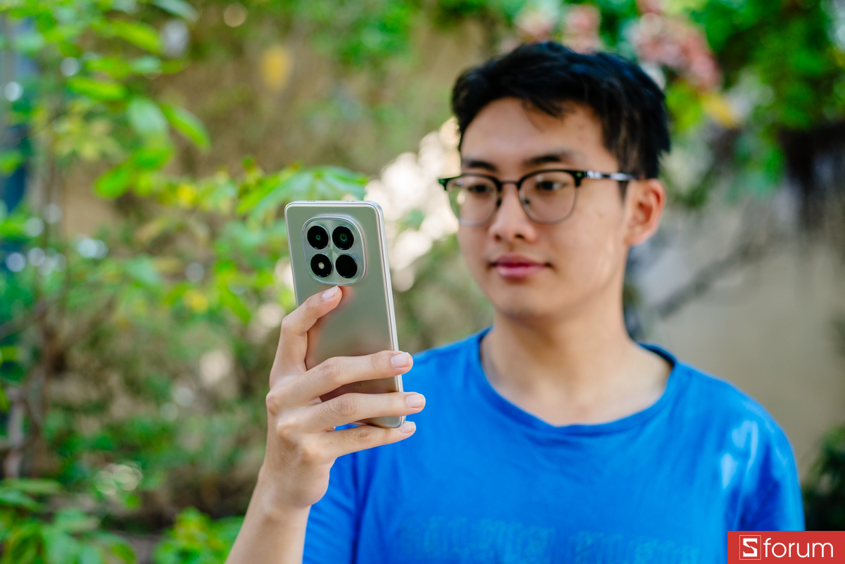 Đánh giá Xiaomi Redmi Note 15 Pro, máy cho cảm giác cầm nắm tốt