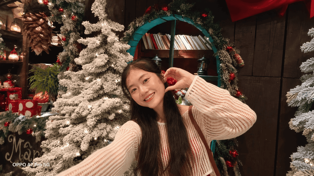Camera Selfie Góc Siêu Rộng Zoom AI 50MP trên OPPO A7 Pro