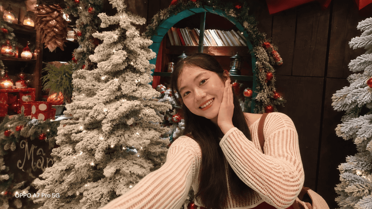 Camera Selfie Góc Siêu Rộng Zoom AI 50MP trên OPPO A7 Pro