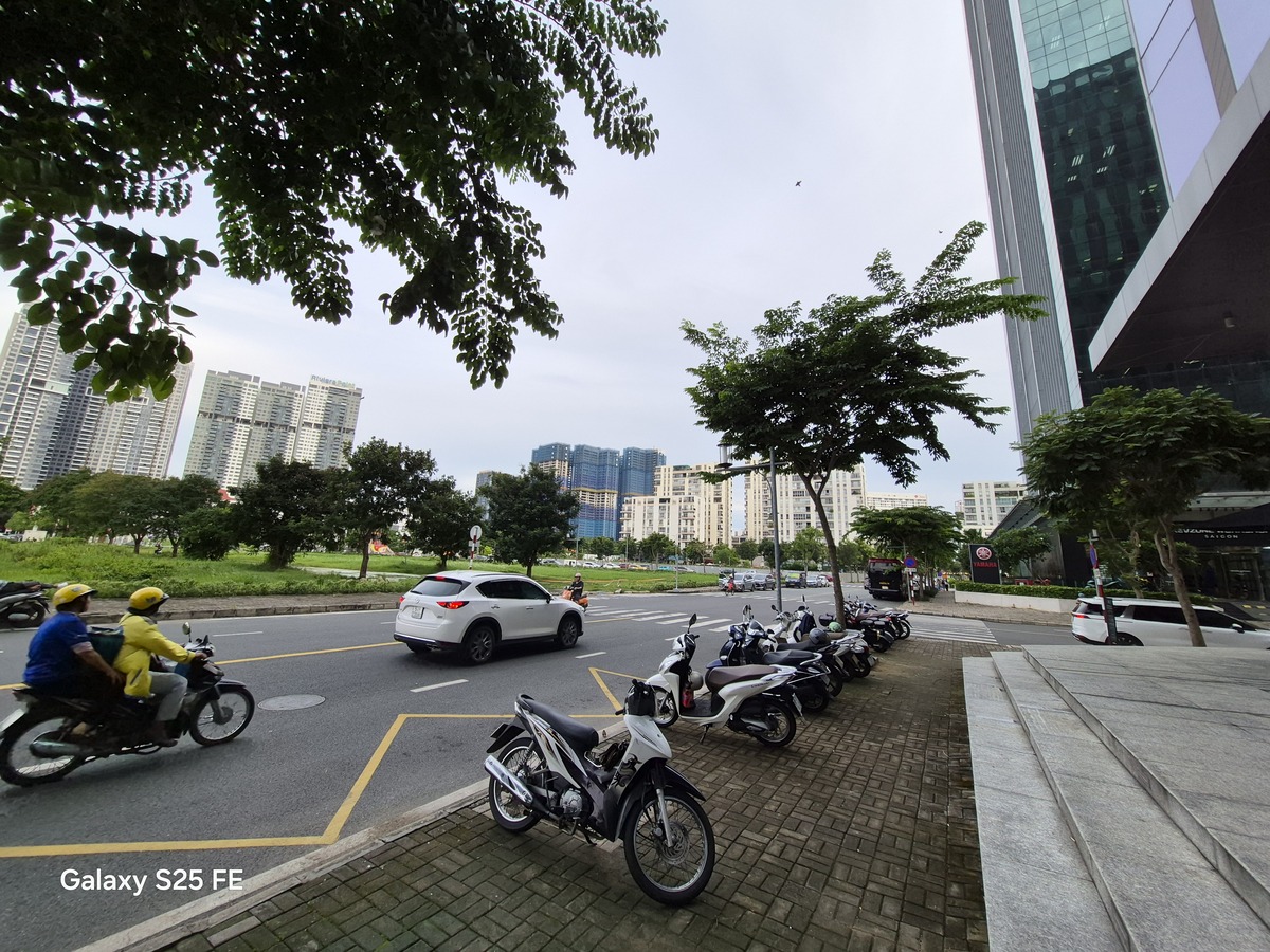 Đánh giá camera góc siêu rộng của Samsung Galaxy S25 FE