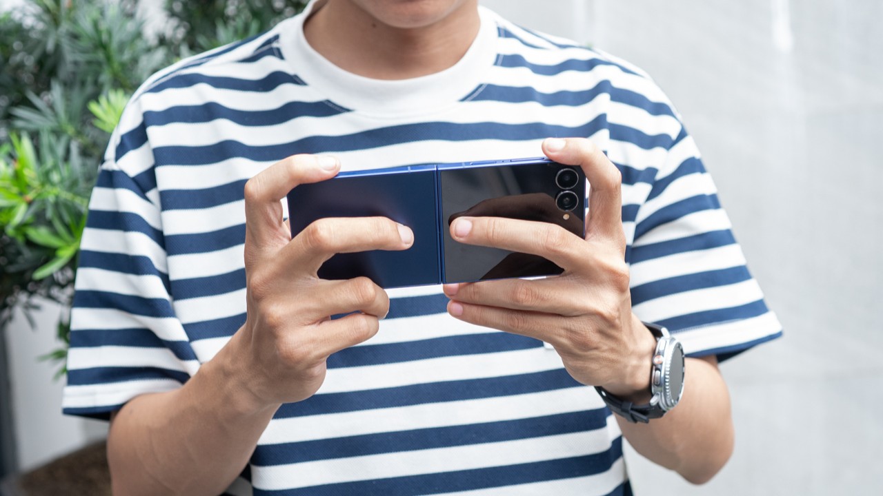 Đánh giá hiệu năng Samsung Galaxy Z Flip7: Đừng vội chê Exynos, vẫn cân Genshin bình thường!