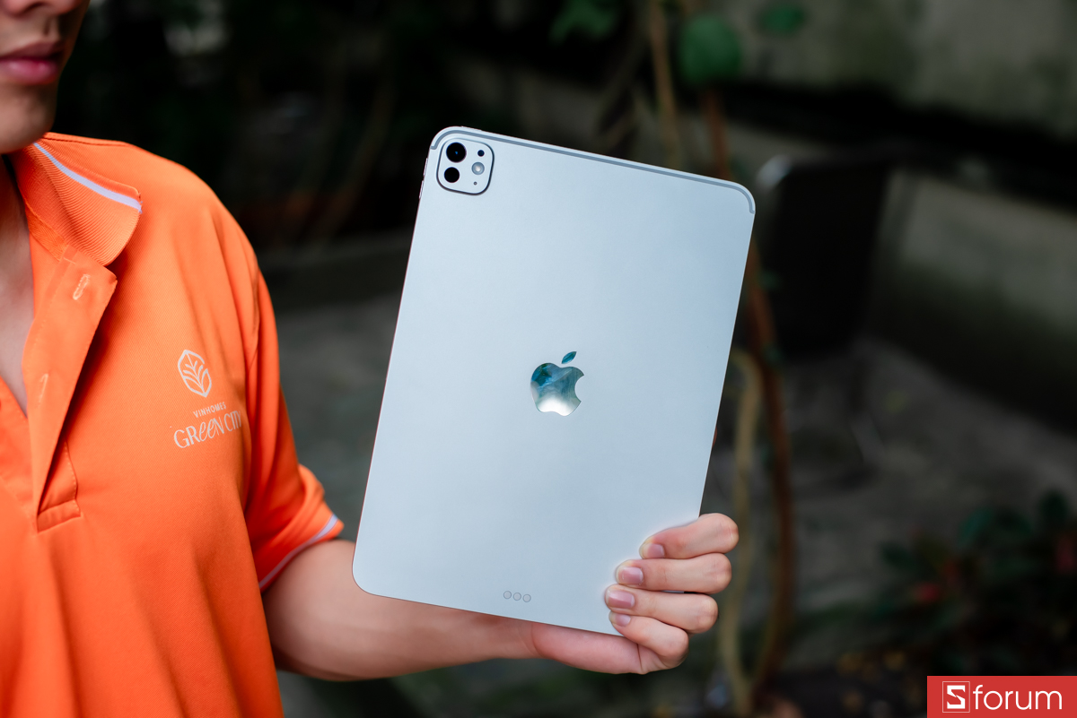 Đánh giá iPad Pro M5 11 inch, mỏng nhưng cảm giác cầm hơi lo sợ rơi rớt