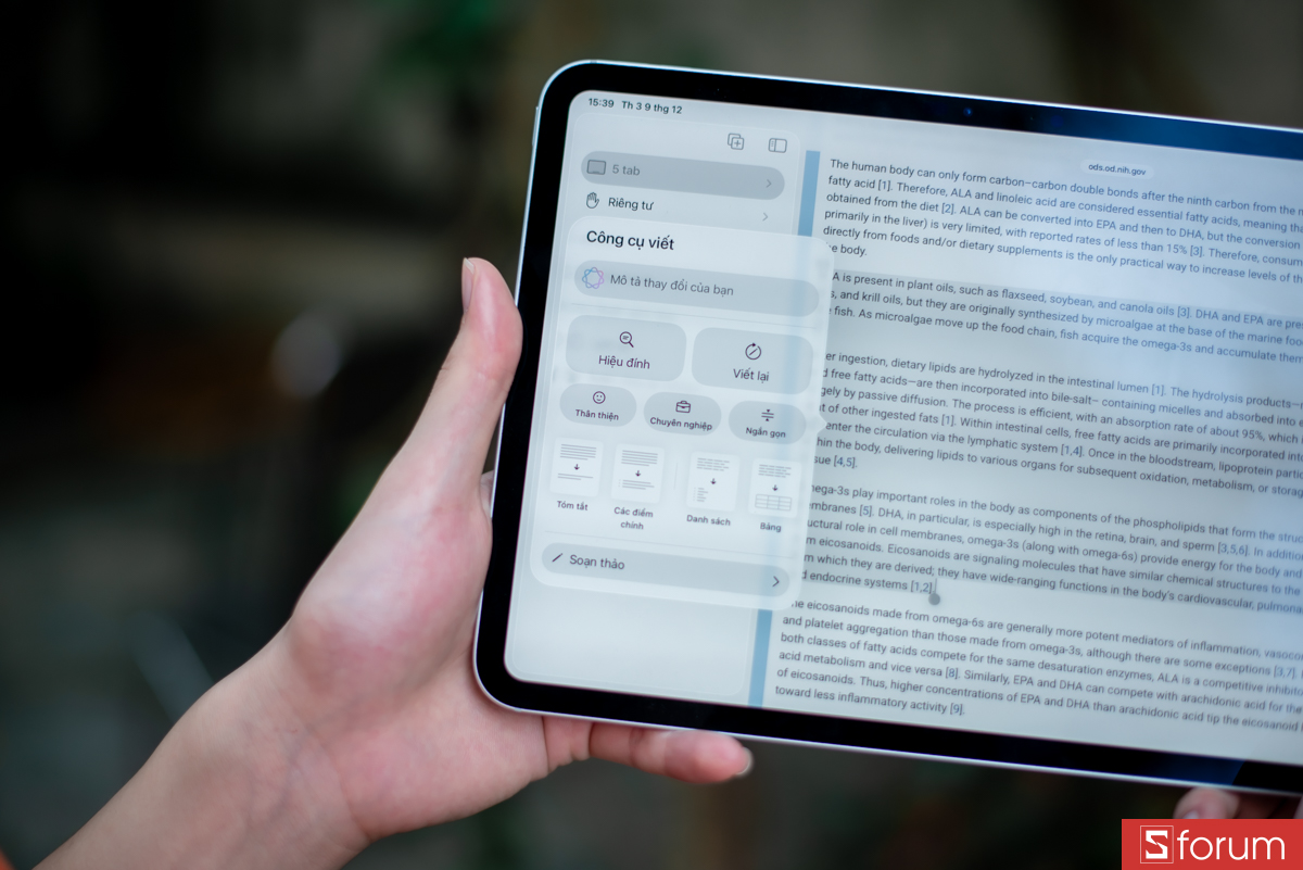 Apple Intelligence cũng đã thông minh hơn và hỗ trợ tiếng Việt