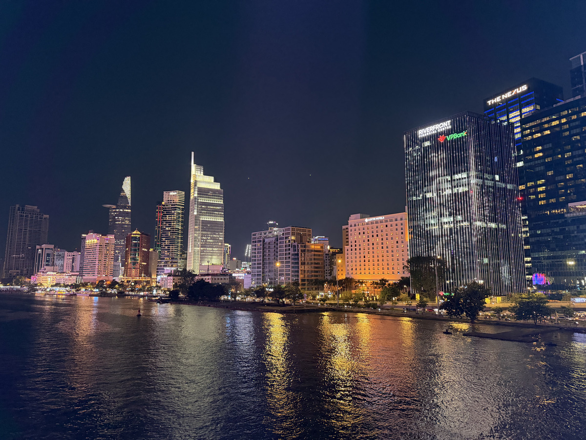 Chất lượng ảnh chụp ban đêm trên iPhone 17 Pro Max