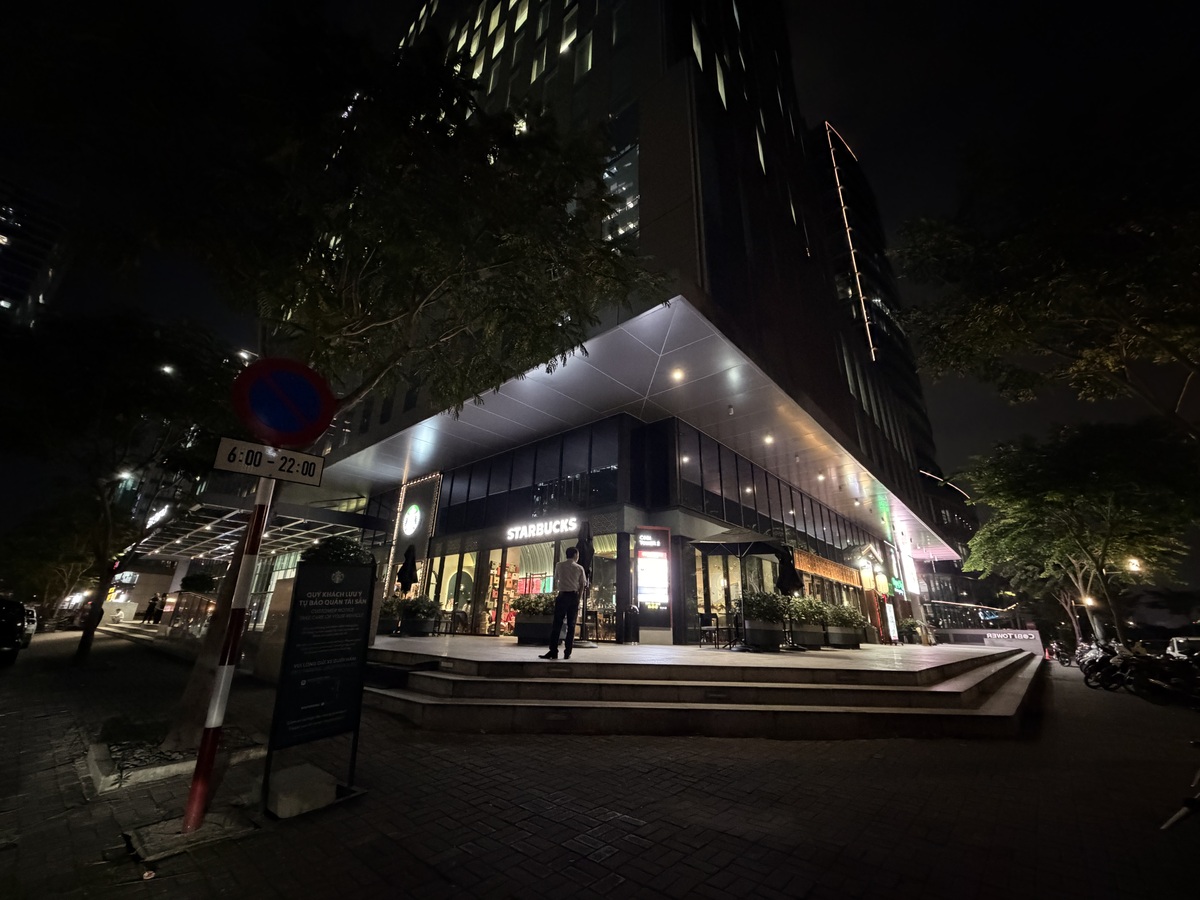 Camera góc siêu rộng có chất lượng giảm rõ rệt so với camera chính