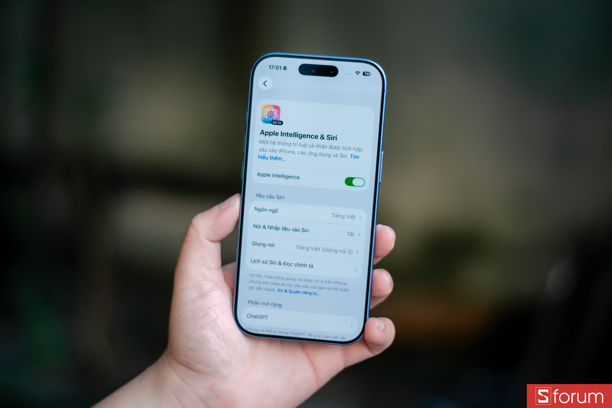 Điểm sáng lớn nhất của iOS 26.1 chính là Apple Intelligence đã hỗ trợ đầy đủ tiếng Việt.