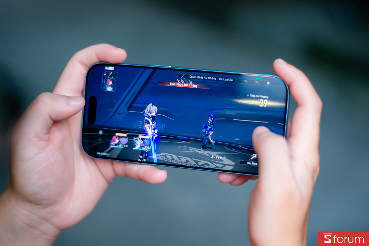 Đánh giá iPhone 17 sau 3 tháng, chơi game trên iPhone 17 cực kỳ mượt mà