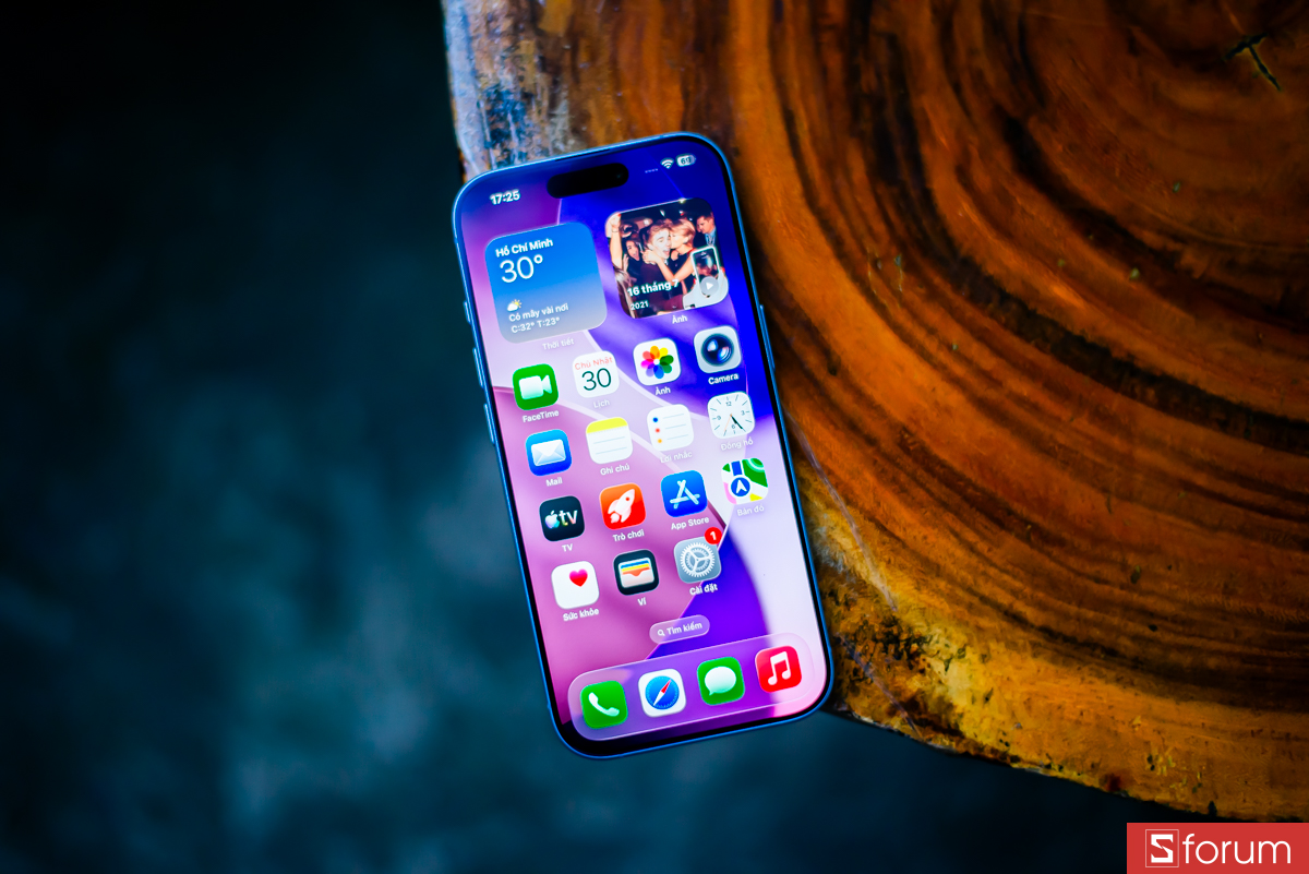 Đánh giá iPhone 17 sau 3 tháng, màn hình 120Hz là điểm sáng