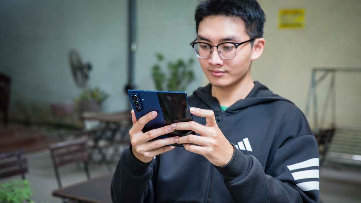 Đánh giá pin Samsung Galaxy Z Fold7: Dung lượng không đổi, mỏng nhẹ hơn nhưng vẫn đủ "trâu"?