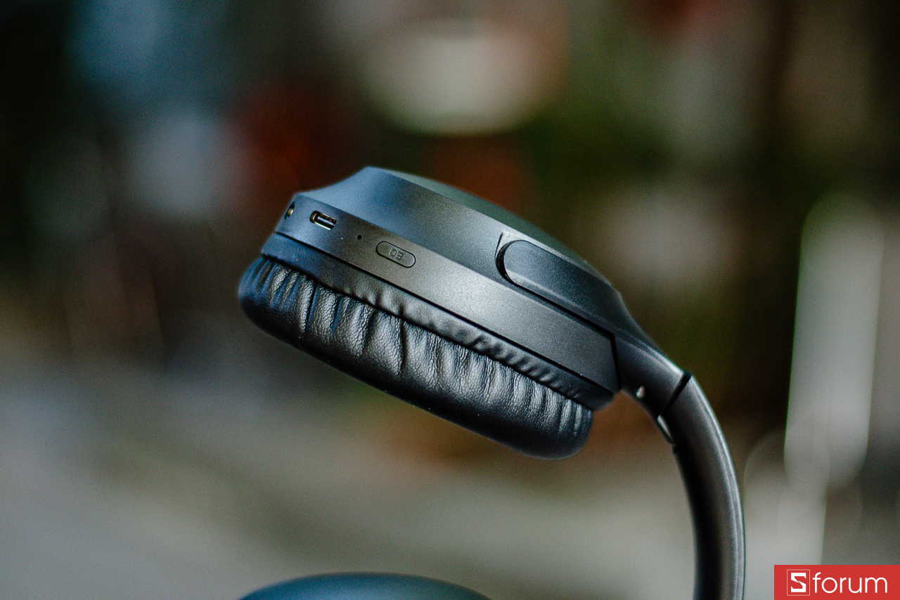 Cổng kết nối trên Alpha Works Lite 500