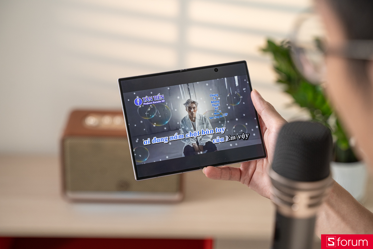 Trên tay Alpha Works AW-W99: Hệ thống âm thanh được tinh chỉnh bởi Audiofrog, đi cùng Tri-Core DSP Audio Engine và hai mạch khuếch đại