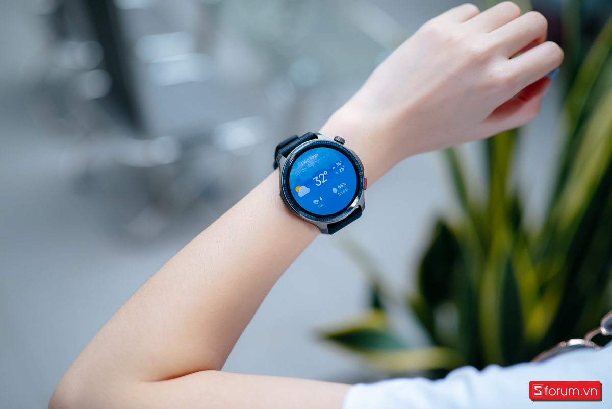 Khi trên tay Amazfit Balance 2, mình khá ấn tượng với phần màn hình của chiếc đồng hồ này