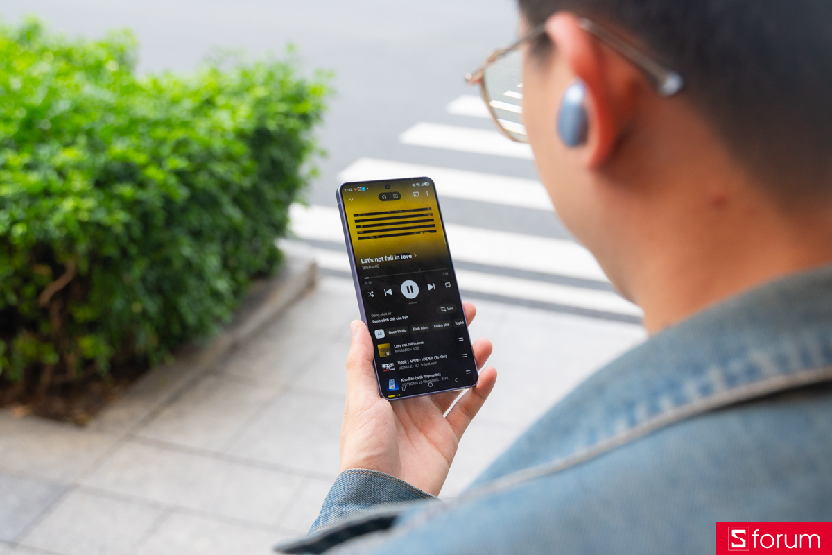 Về âm thanh, Anker Soundcore Liberty 5 Pro cho chất âm dễ nghe
