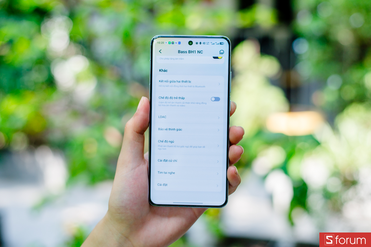 Tai nghe cũng được hỗ trợ bởi ứng dụng Baseus trên cả iOS và Android