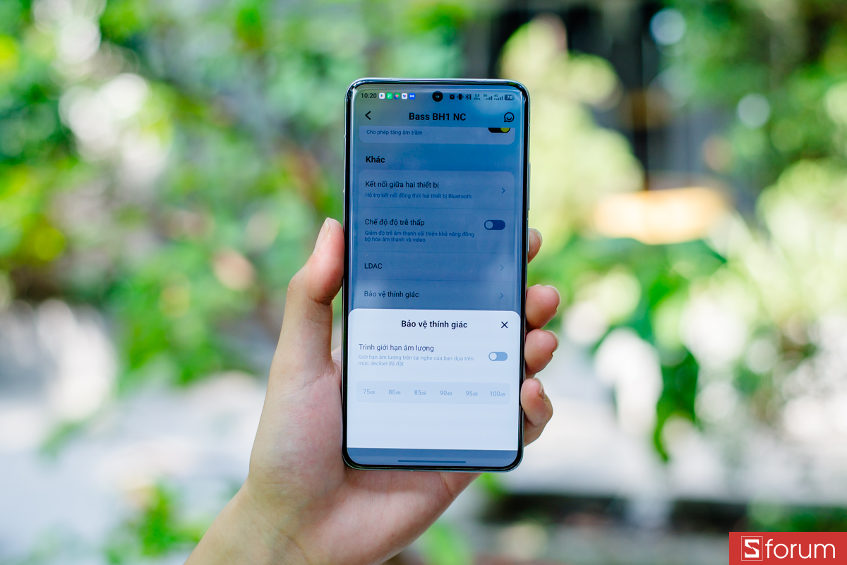 Tai nghe cũng được hỗ trợ bởi ứng dụng Baseus trên cả iOS và Android
