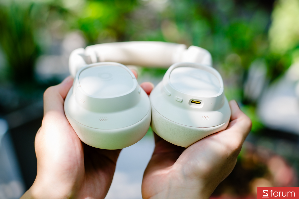 Các nút bấm vật lý trên Baseus BH1 NC