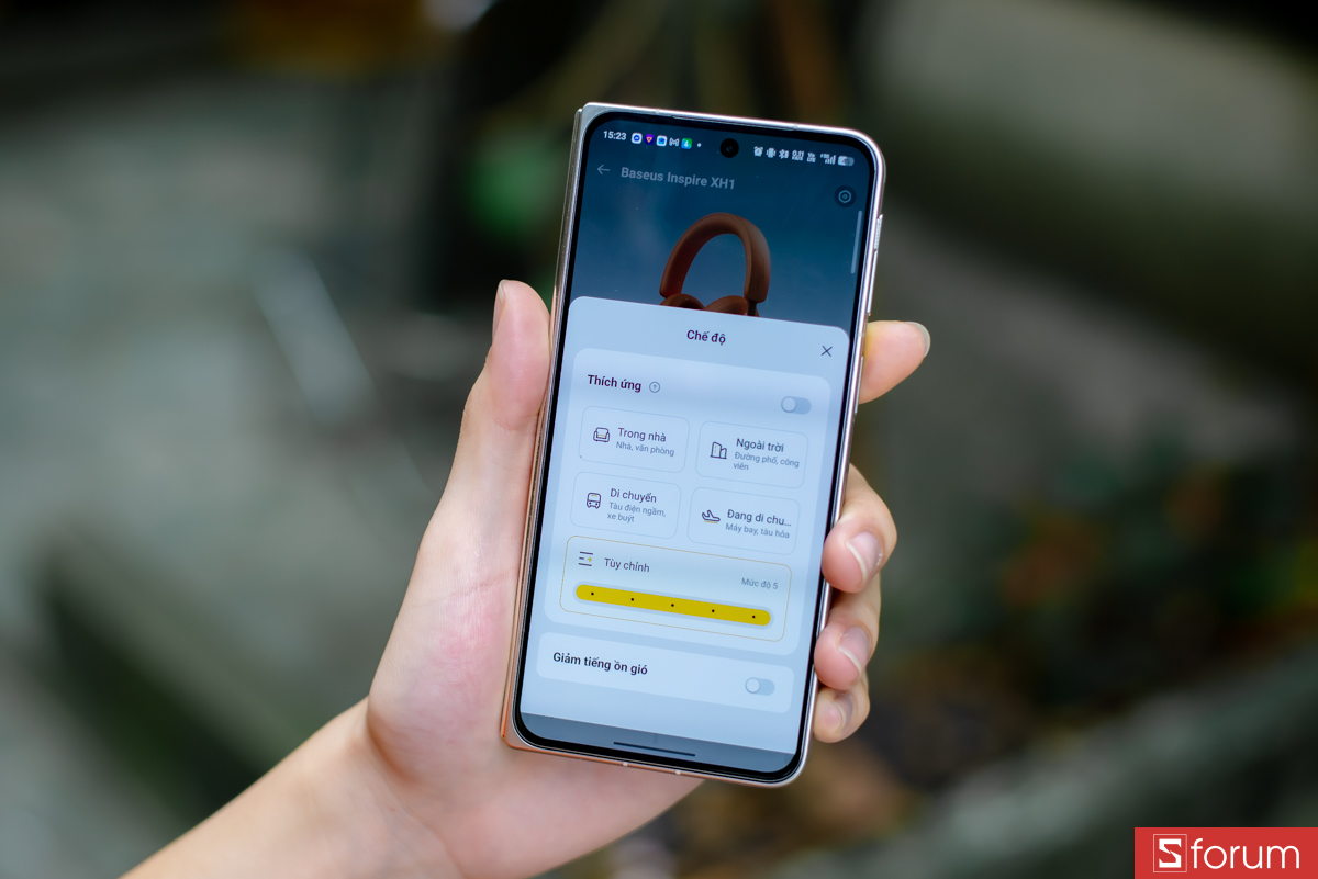 Tai nghe còn có chế độ Transparency Mode