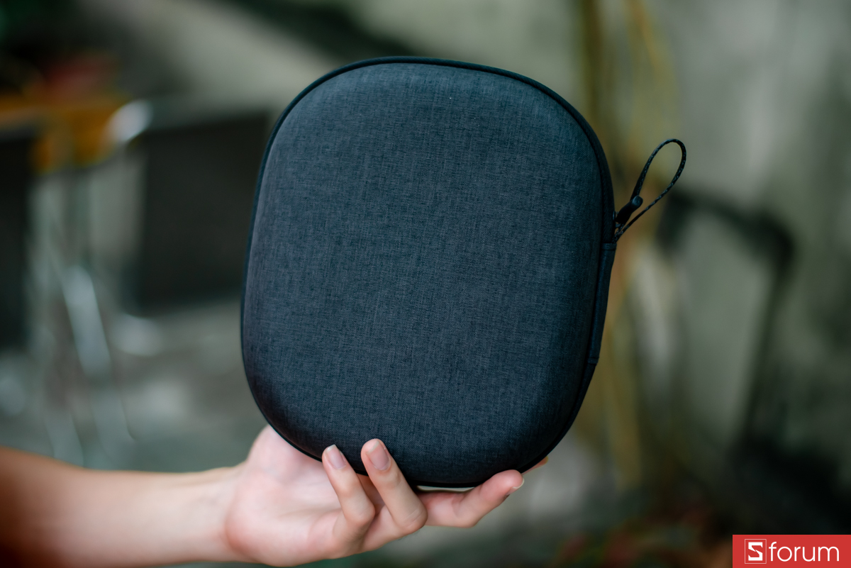 Phần túi đựng được làm khá chắc chắn với chất liệu vải cao cấp