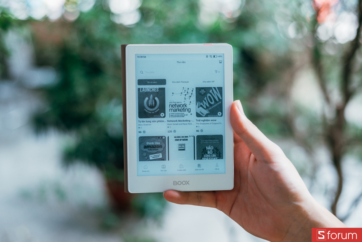 Với việc đọc khoảng 1 giờ mỗi ngày, pin có thể kéo dài cả tuần