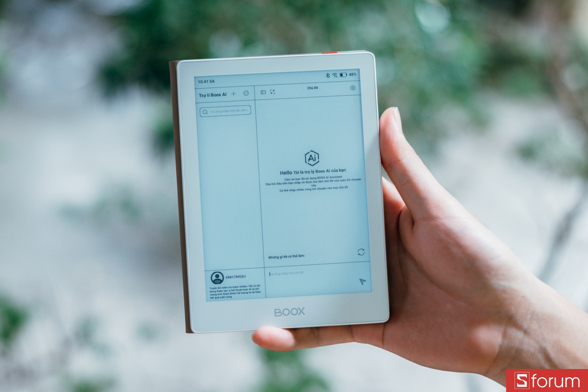 Ngoài ra, máy còn được trang bị trợ lý AI để trả lời câu hỏi ngay trong khi đọc.