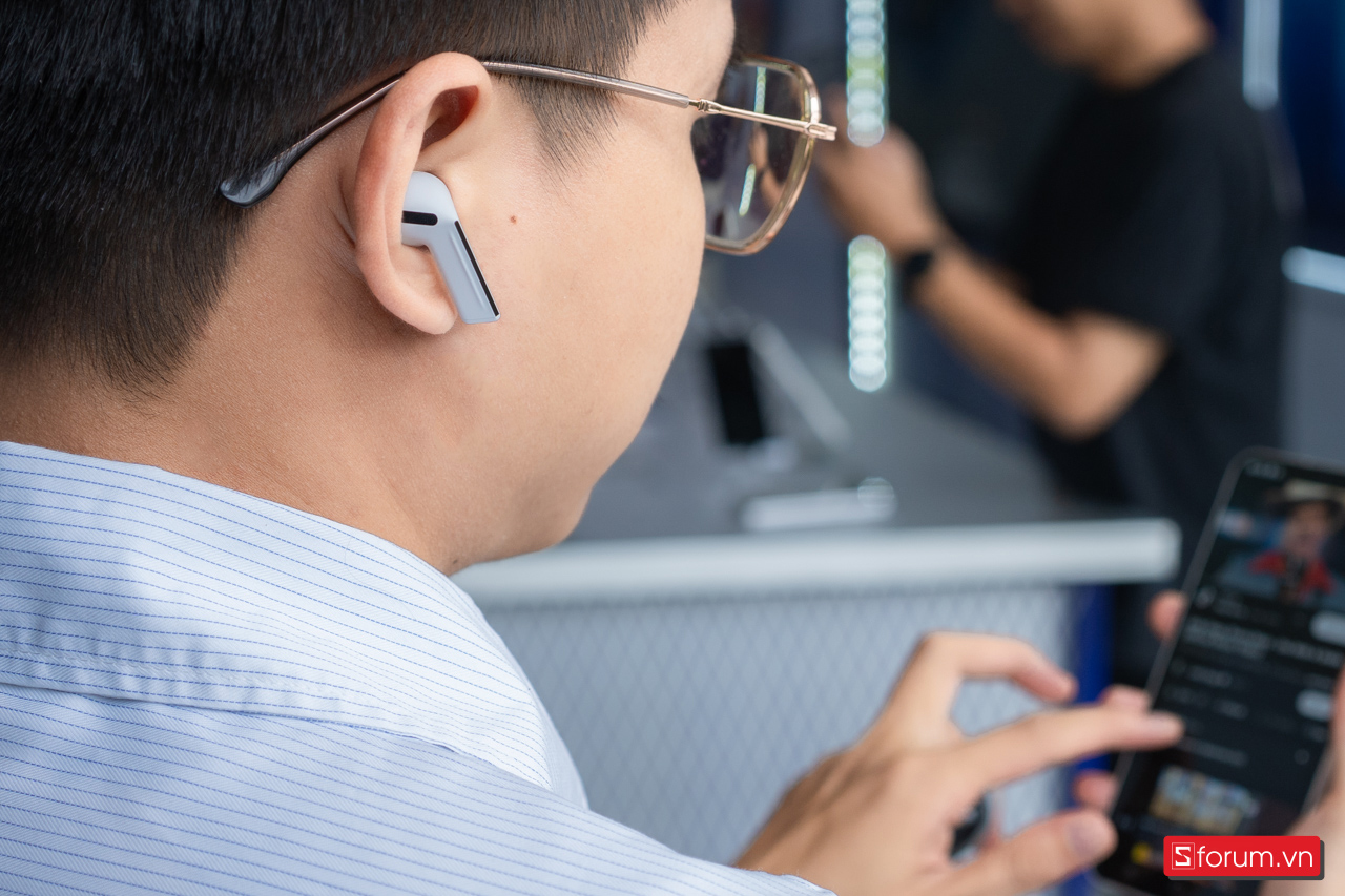 Pin là một trong những điểm mạnh khi mình trên tay Galaxy Buds3 FE và sử dụng