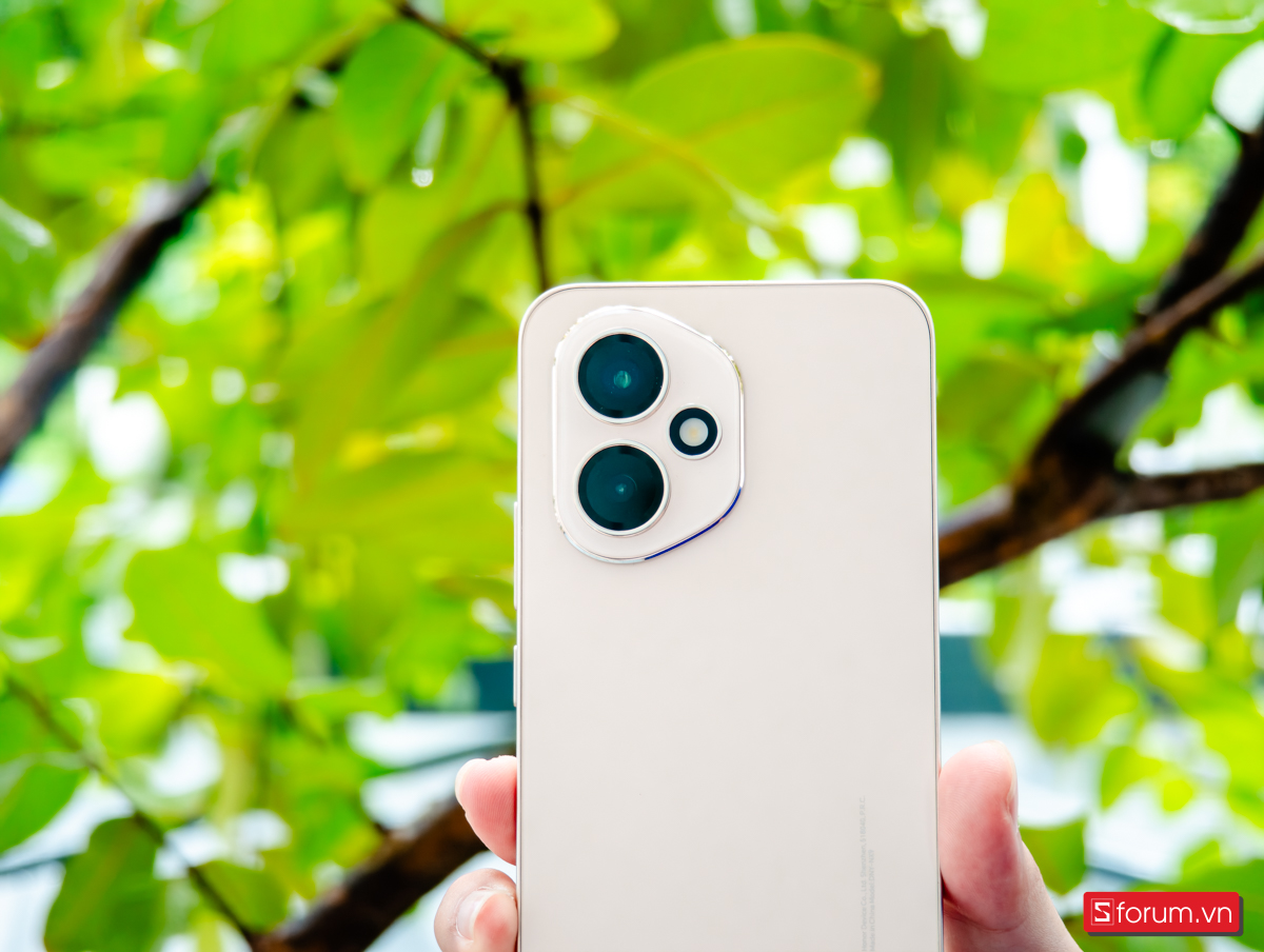 So sánh HONOR 400 vs Samsung Galaxy S25 FE về camera