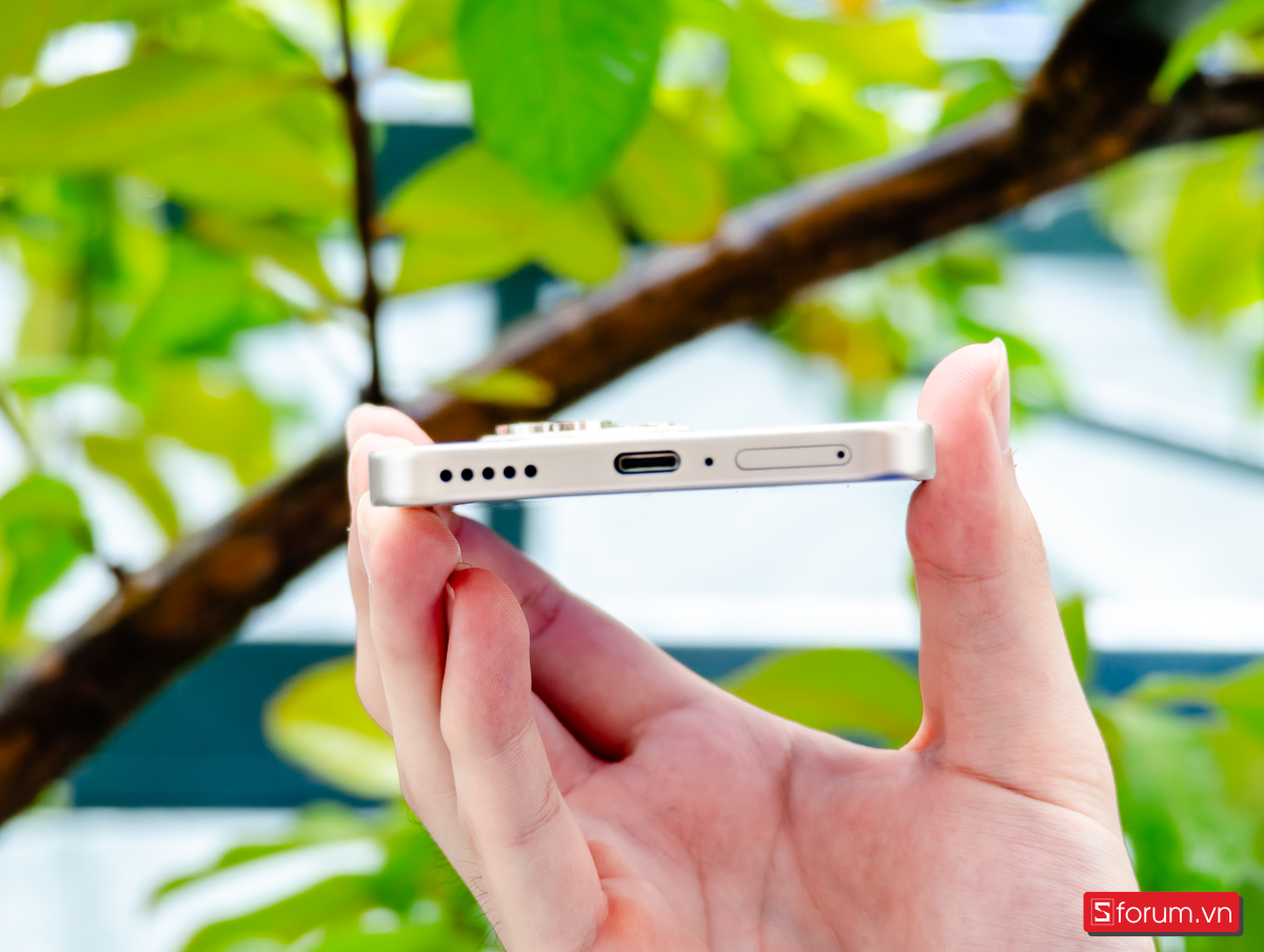 Về các cạnh máy, Honor bố trí khoa học và thuận tiện