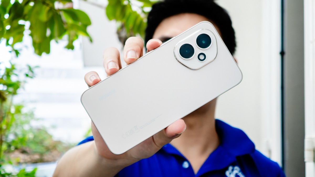 Trên tay Honor 400 5G: Camera AI 200MP ấn tượng, pin khủng 6000mAh, giá 11.9 triệu đồng