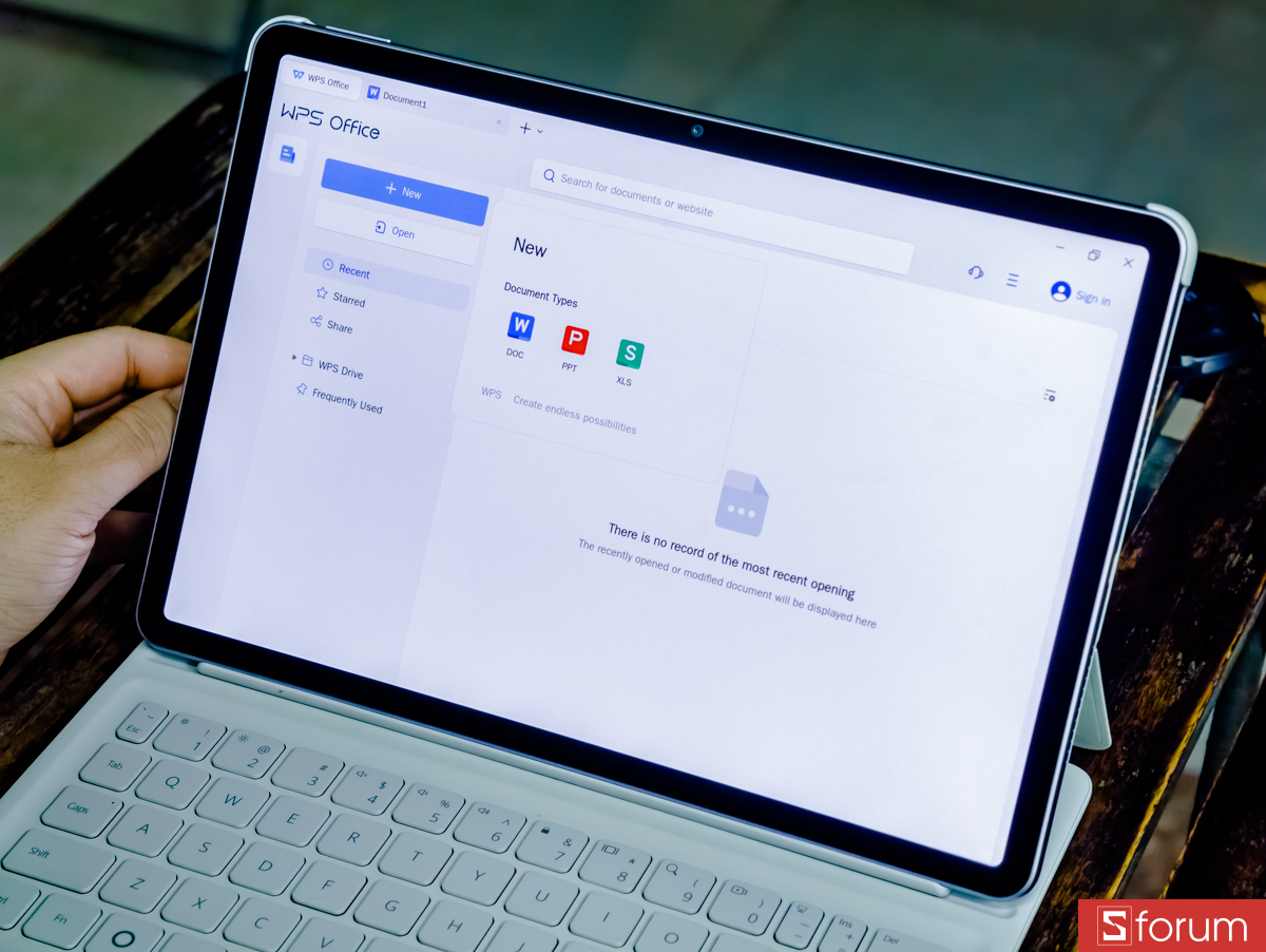 Máy còn đi kèm bộ WPS Office độc quyền của Huawei