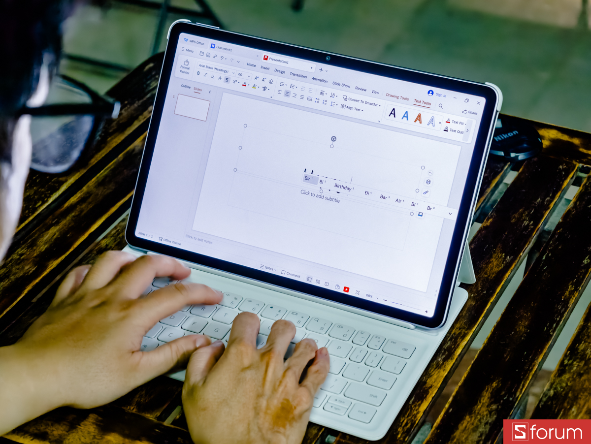 Máy còn đi kèm bộ WPS Office độc quyền của Huawei