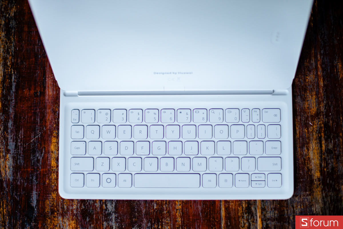 Bộ bàn phím Huawei Smart KeyBoard được thiết kế mỏng nhẹ
