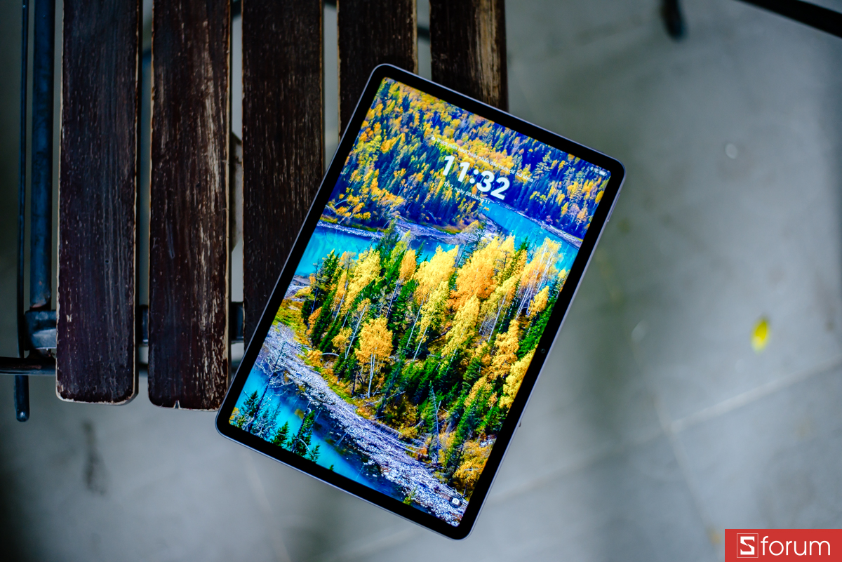 Phần viền màn hình được thiết kế mỏng hơn so với thế hệ 2024, giúp tối ưu không gian hiển thị