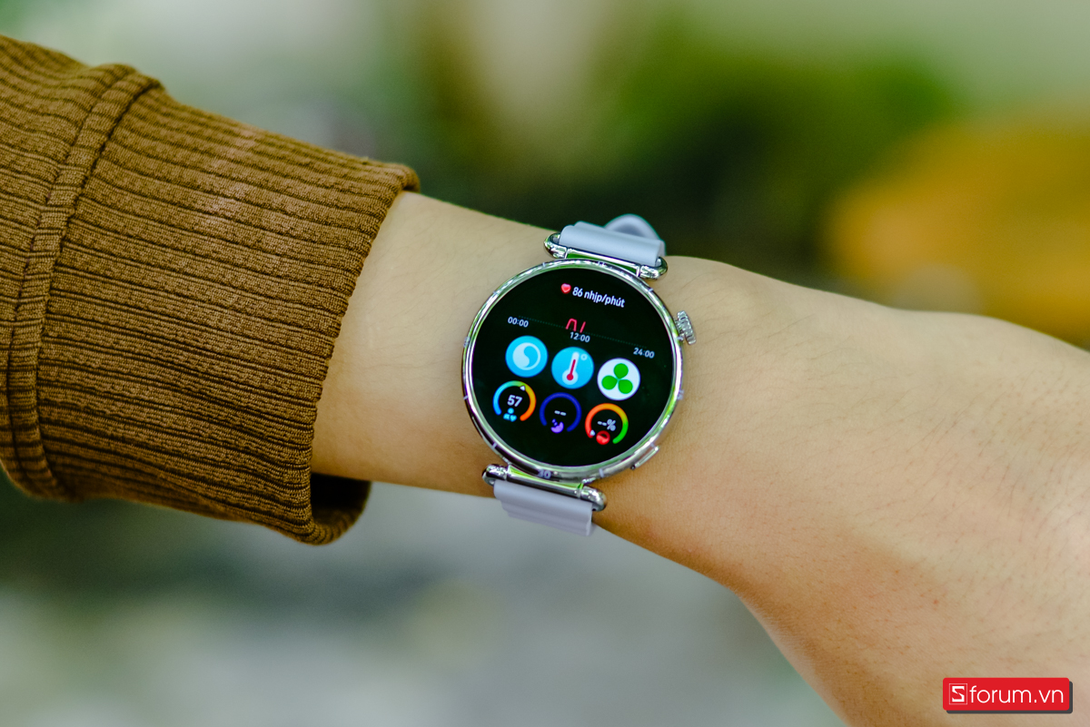 Trên tay Huawei Watch GT 6 41mm, mình đặc biệt ấn tượng với hệ thống TruSense thế hệ mới