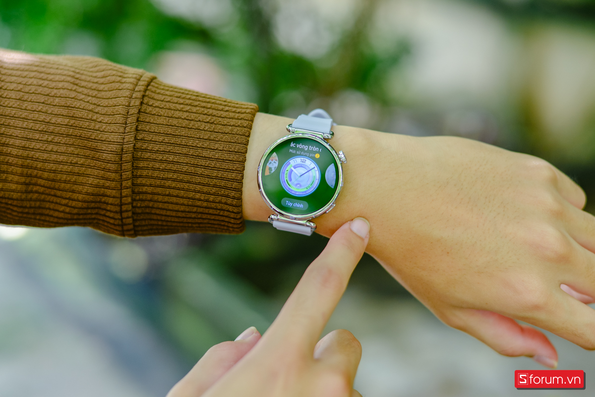 Huawei Watch GT 6 41mm kết nối với smartphone thông qua ứng dụng Huawei Health