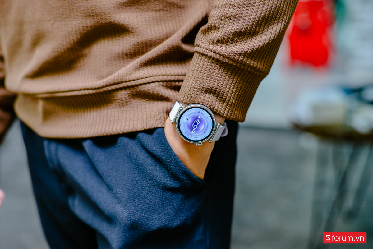 Trên tay Huawei Watch GT 6 41mm: đồng hồ sở hữu thiết kế vỏ tròn cổ điển và thanh lịch hơn