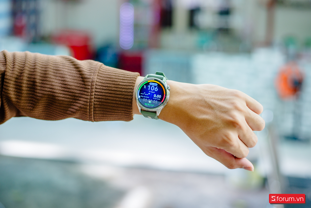 Về tập luyện, Watch GT 6 46mm hỗ trợ hơn 100 chế độ luyện tập