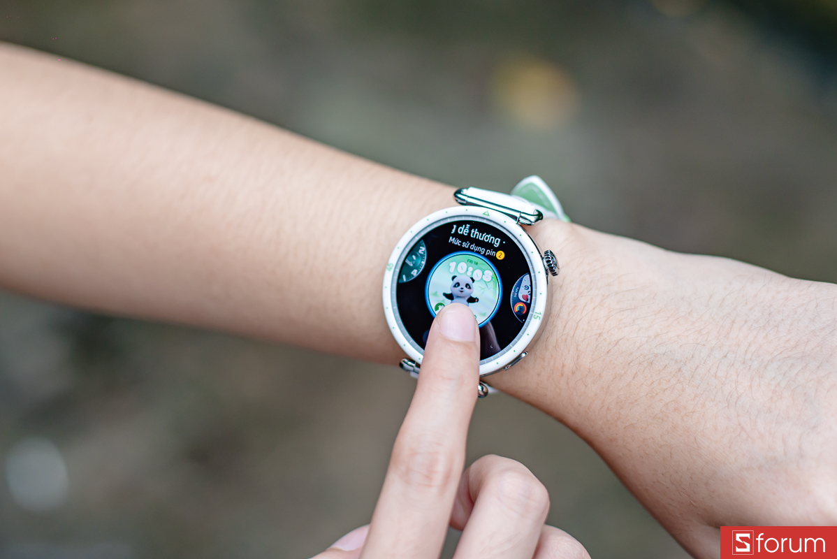 Trên tay Huawei Watch GT7 41mm: Độ sáng tối đa lên đến 3.000 nits