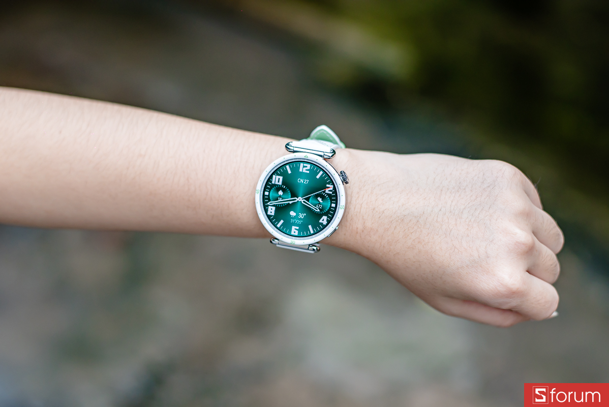 Trên tay Huawei Watch GT7 41mm: Bản dây da đậm chất thời trang