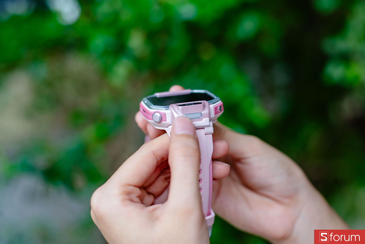 Trên tay Huawei Watch Kids X1: Thiết kế hầm hố và nổi bật