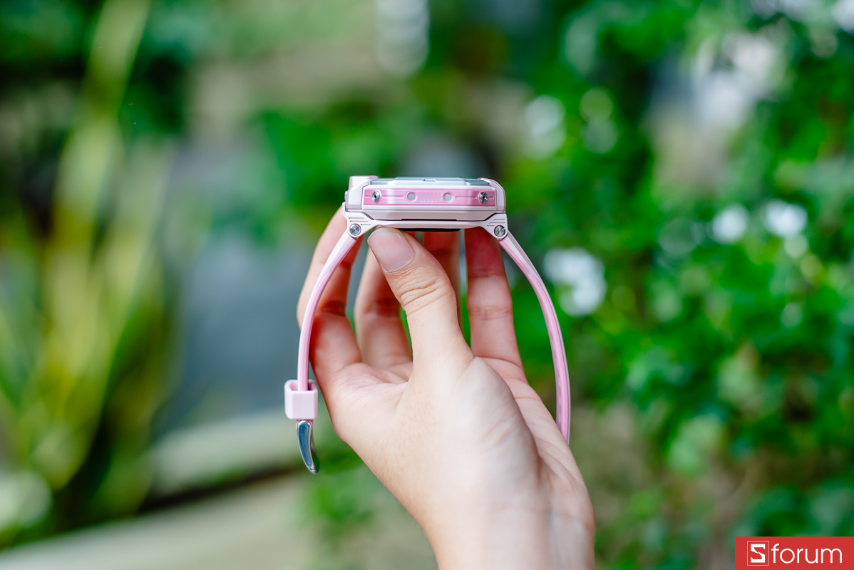 Trên tay Huawei Watch Kids X1: Thiết kế hầm hố và nổi bật
